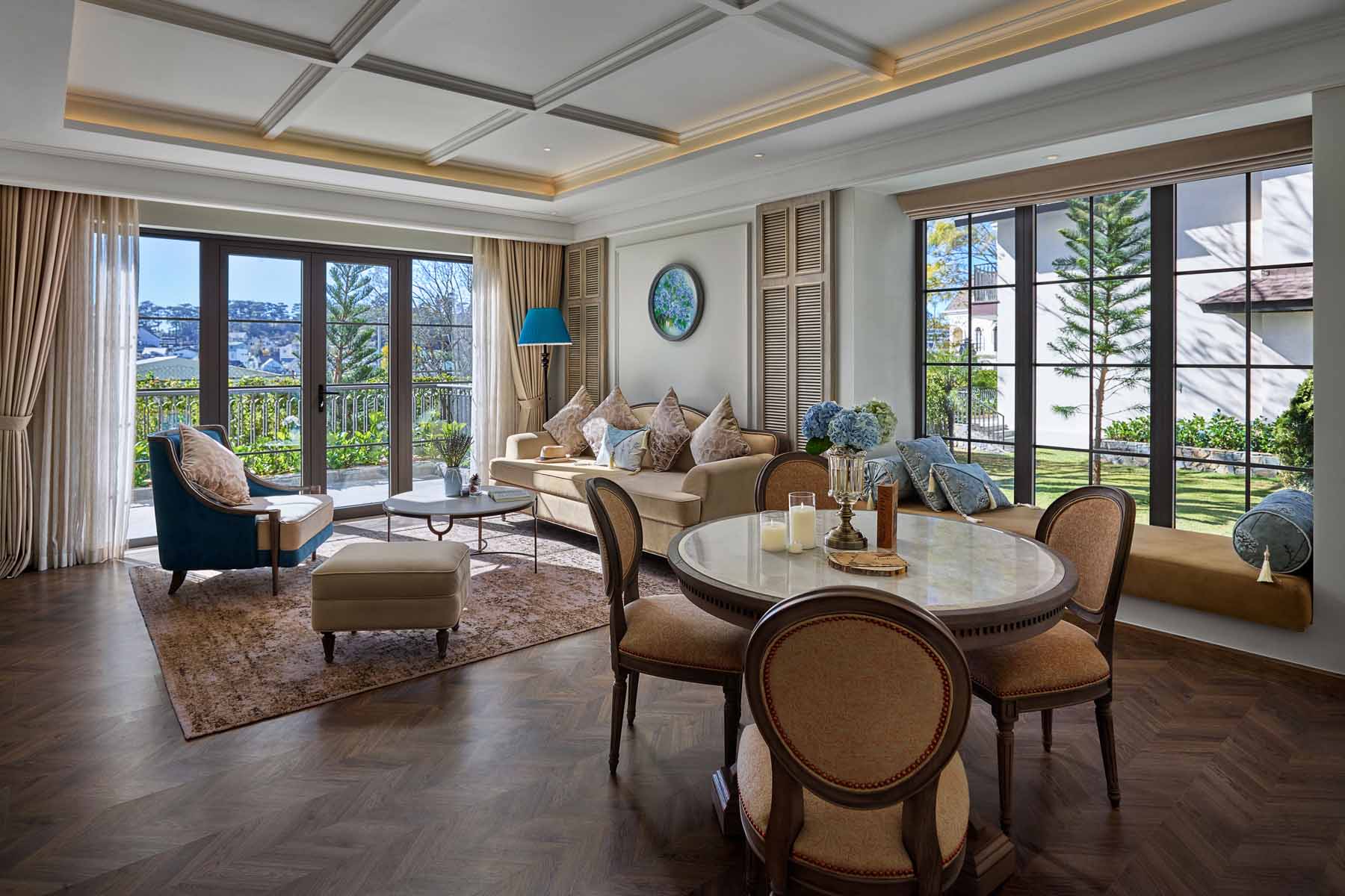 Phòng Deluxe Suite – Executive Pass